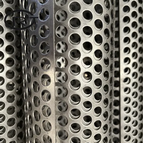 Fein verarbeitetes superschwarzes PVD-Titan-Schlitzrand-Perlenstrahl-Dekorblech aus China, Edelstahlblech, mit Platin versehenes Titangitterblech